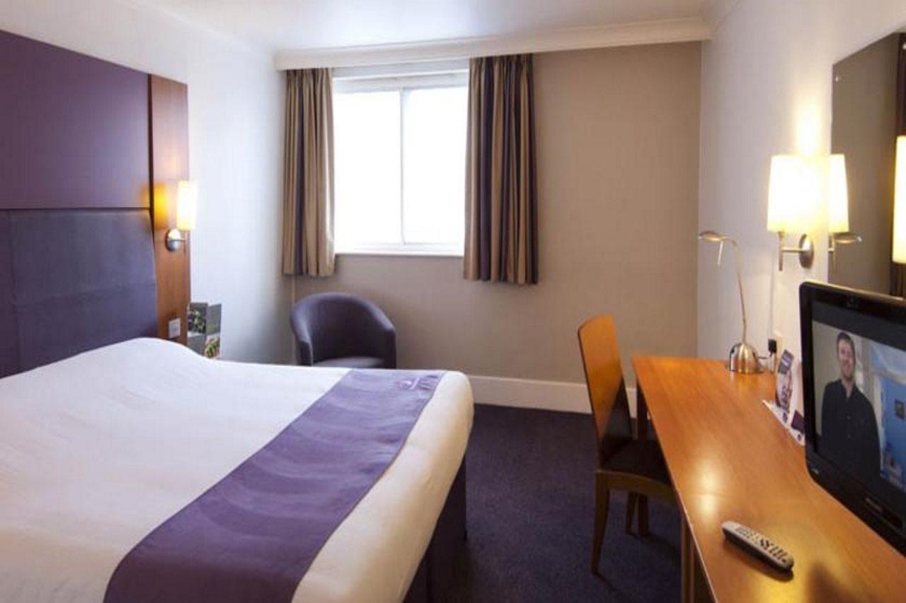 Premier Inn Peterborough North Exterior photo